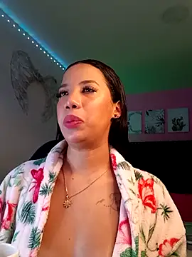 SallyWhitee online show from March 8, 5:00 am