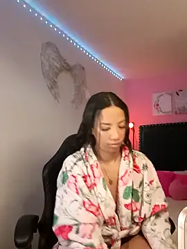 SallyWhitee online show from March 13, 5:14 am