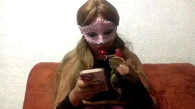 Snapshot of sharonlopez9611 chatting on February 18, 4:48 am sharonlopez9611 online show from February 18, 4:48 am