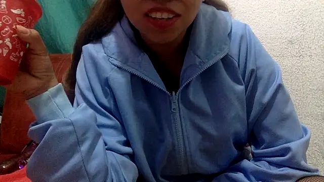 Snapshot of sharonlopez9611 chatting on February 21, 4:51 am sharonlopez9611 online show from February 21, 4:51 am