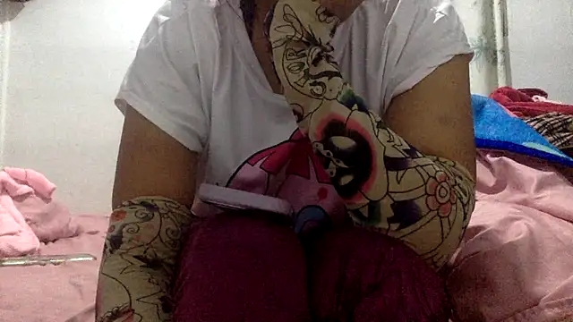 Snapshot of sharonlopez9611 chatting on September 20, 3:29 am sharonlopez9611 online show from September 20, 3:29 am