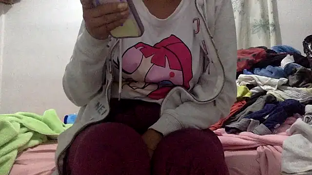 Snapshot of sharonlopez9611 chatting on September 30, 3:33 am sharonlopez9611 online show from September 30, 3:33 am