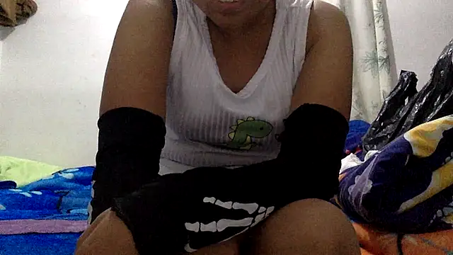 Snapshot of sharonlopez9611 chatting on October 20, 3:07 am sharonlopez9611 online show from October 20, 3:07 am