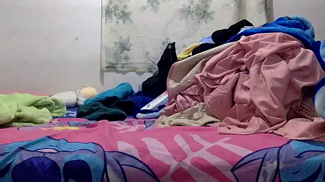 Snapshot of sharonlopez9611 chatting on November 9, 3:49 am sharonlopez9611 online show from November 9, 3:49 am