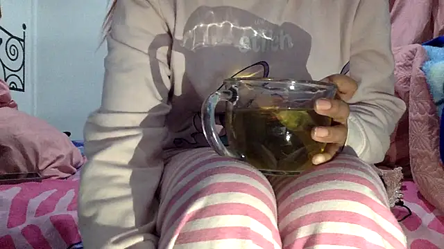 Snapshot of sharonlopez9611 chatting on November 13, 3:38 am sharonlopez9611 online show from November 13, 3:38 am