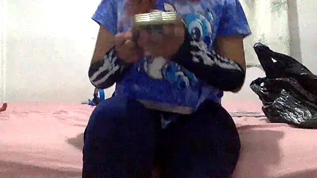 Snapshot of sharonlopez9611 chatting on November 16, 4:07 am sharonlopez9611 online show from November 16, 4:07 am