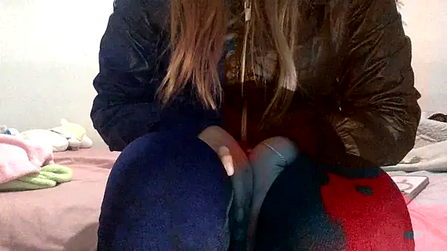 Snapshot of sharonlopez9611 chatting on December 17, 2:39 am sharonlopez9611 online show from December 17, 2:39 am