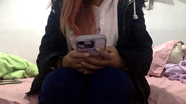 Snapshot of sharonlopez9611 chatting on December 19, 3:13 am sharonlopez9611 online show from December 19, 3:13 am