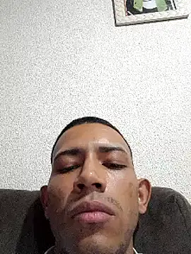 Mineirinho043 online show from February 21, 11:21 pm