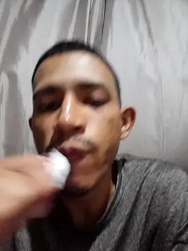 Mineirinho043 online show from March 2, 10:27 pm