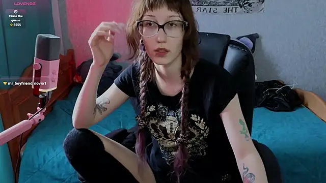 lissaros online show from April 5, 9:28 am