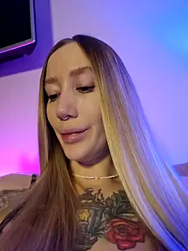 Snapshot of Pussy_Drive03 chatting on February 12, 12:37 am Pussy Drive03 online show from February 12, 12:37 am