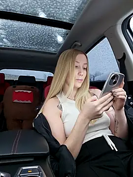 Snapshot of Pussy_Drive03 chatting on November 12, 2:34 am Pussy Drive03 online show from November 12, 2:34 am