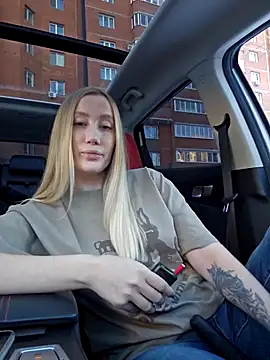 Snapshot of Pussy_Drive03 chatting on November 16, 3:45 am Pussy Drive03 online show from November 16, 3:45 am