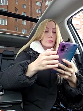 Snapshot of Pussy_Drive03 chatting on November 23, 4:56 am Pussy Drive03 online show from November 23, 4:56 am