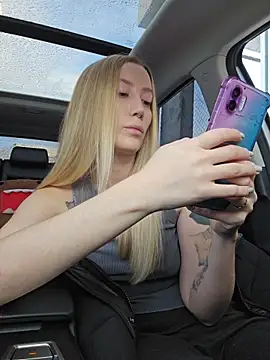 Snapshot of Pussy_Drive03 chatting on December 16, 5:45 am Pussy Drive03 online show from December 16, 5:45 am