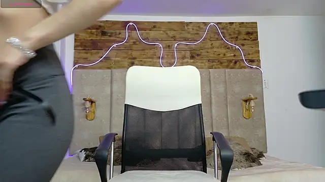 Alektra bryce online show from September 11, 7:58 pm