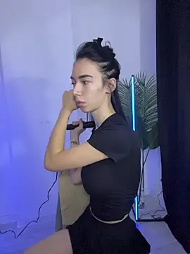 Snapshot of Celine_Roxelle chatting on October 23, 5:18 am Celine Roxelle online show from October 23, 5:18 am