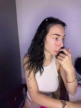 Snapshot of Celine_Roxelle chatting on November 27, 1:24 pm Celine Roxelle online show from November 27, 1:24 pm