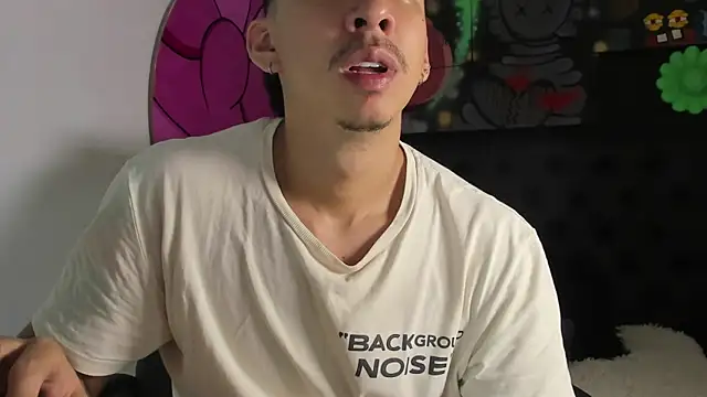 Snapshot of ISAAC_CRYSTON chatting on November 11, 7:58 pm ISAAC CRYSTON online show from November 11, 7:58 pm