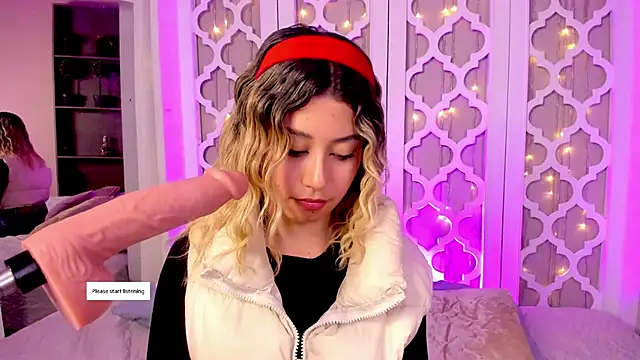 cloe palmer online show from February 5, 9:07 pm