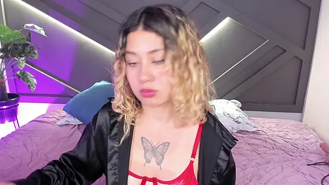 cloe palmer online show from February 15, 5:19 am