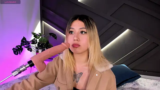 cloe palmer online show from February 21, 8:49 pm