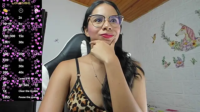 alisson hoffman05 online show from May 15, 11:23 pm