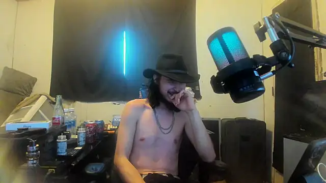 nuttyking2022 online show from February 7, 9:26 pm