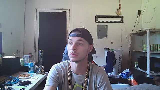nuttyking2022 online show from July 13, 9:06 pm