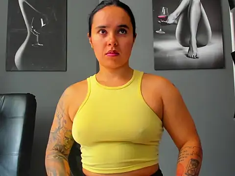 karlyjons12 online show from November 28, 2:42 pm