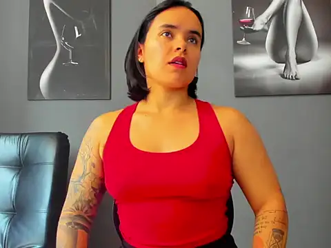 karlyjons12 online show from December 19, 4:14 pm