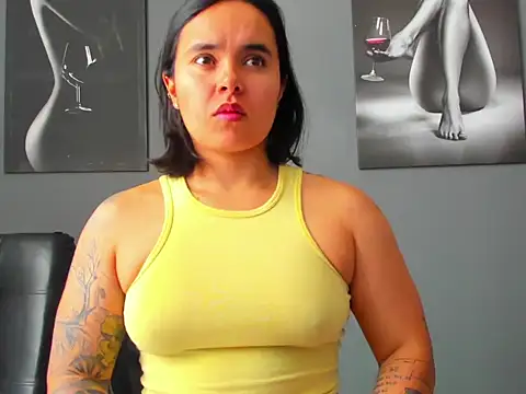 karlyjons12 online show from February 5, 3:38 pm