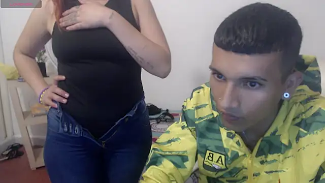 Snapshot of violet_myers18_ chatting on February 15, 1:31 am violet myers18 online show from February 15, 1:31 am