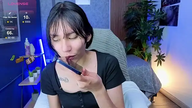 Miaa Lee7 online show from May 26, 8:27 pm