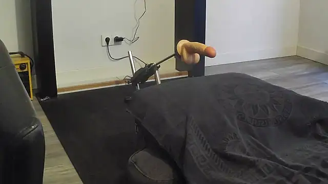 YourLoveBoyKevin online show from March 9, 4:00 pm