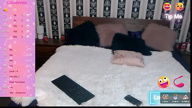 Snapshot of SWEET-SOPHI chatting on February 26, 8:44 pm SWEET-SOPHI online show from February 26, 8:44 pm