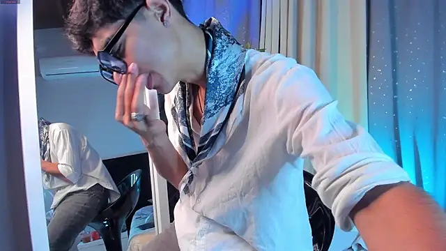 Snapshot of NovaaWheler chatting on September 11, 3:45 pm NovaaWheler online show from September 11, 3:45 pm