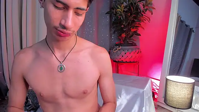 Snapshot of NovaaWheler chatting on September 22, 9:28 pm NovaaWheler online show from September 22, 9:28 pm