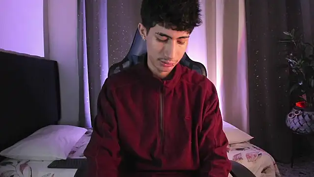 Snapshot of NovaaWheler chatting on September 24, 12:41 pm NovaaWheler online show from September 24, 12:41 pm