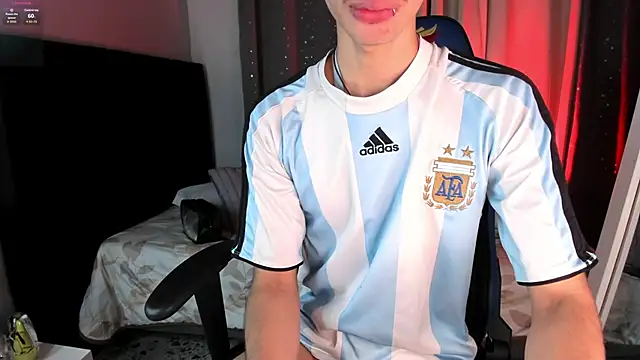 Snapshot of NovaaWheler chatting on September 27, 6:57 pm NovaaWheler online show from September 27, 6:57 pm