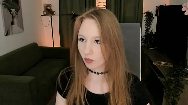 Snapshot of DariaTate chatting on May 17, 11:39 am DariaTate online show from May 17, 11:39 am