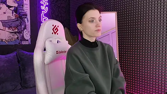 roxy riot  online show from February 22, 1:22 am