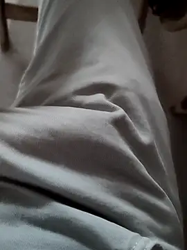 emremodel online show from March 28, 8:36 am