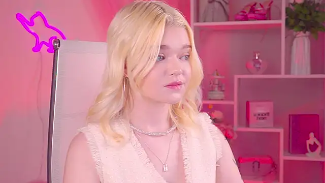 AdeleCartier online show from May 22, 3:35 am