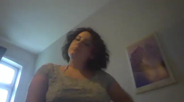 Snapshot of LunaSoleil9 chatting on February 4, 2:21 pm LunaSoleil9 online show from February 4, 2:21 pm