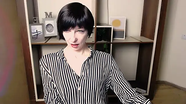  AngeliaFlow  online show from December 22, 8:22 am