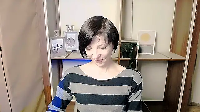  AngeliaFlow  online show from February 4, 9:15 am