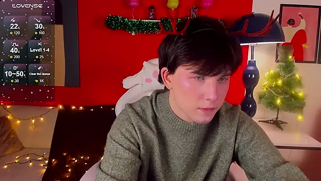 AdrianoAubert online show from December 18, 10:32 am