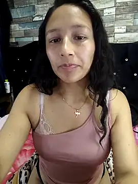Snapshot of isabella_beauty_01 chatting on February 27, 4:10 pm isabella beauty 01 online show from February 27, 4:10 pm